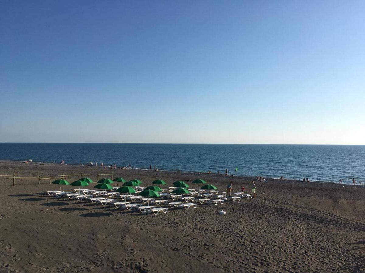 Ostrov Park-Hotel Піцунда Екстер'єр фото